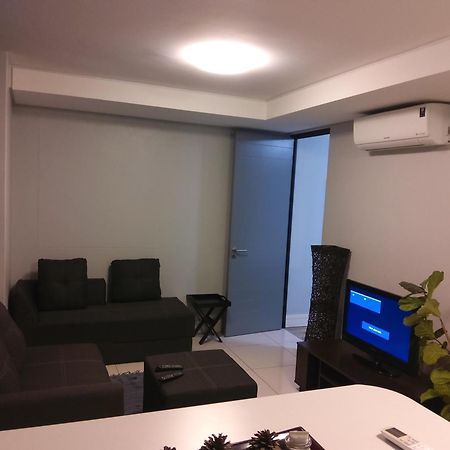 77 On Independence Apartments Windhoek Ngoại thất bức ảnh