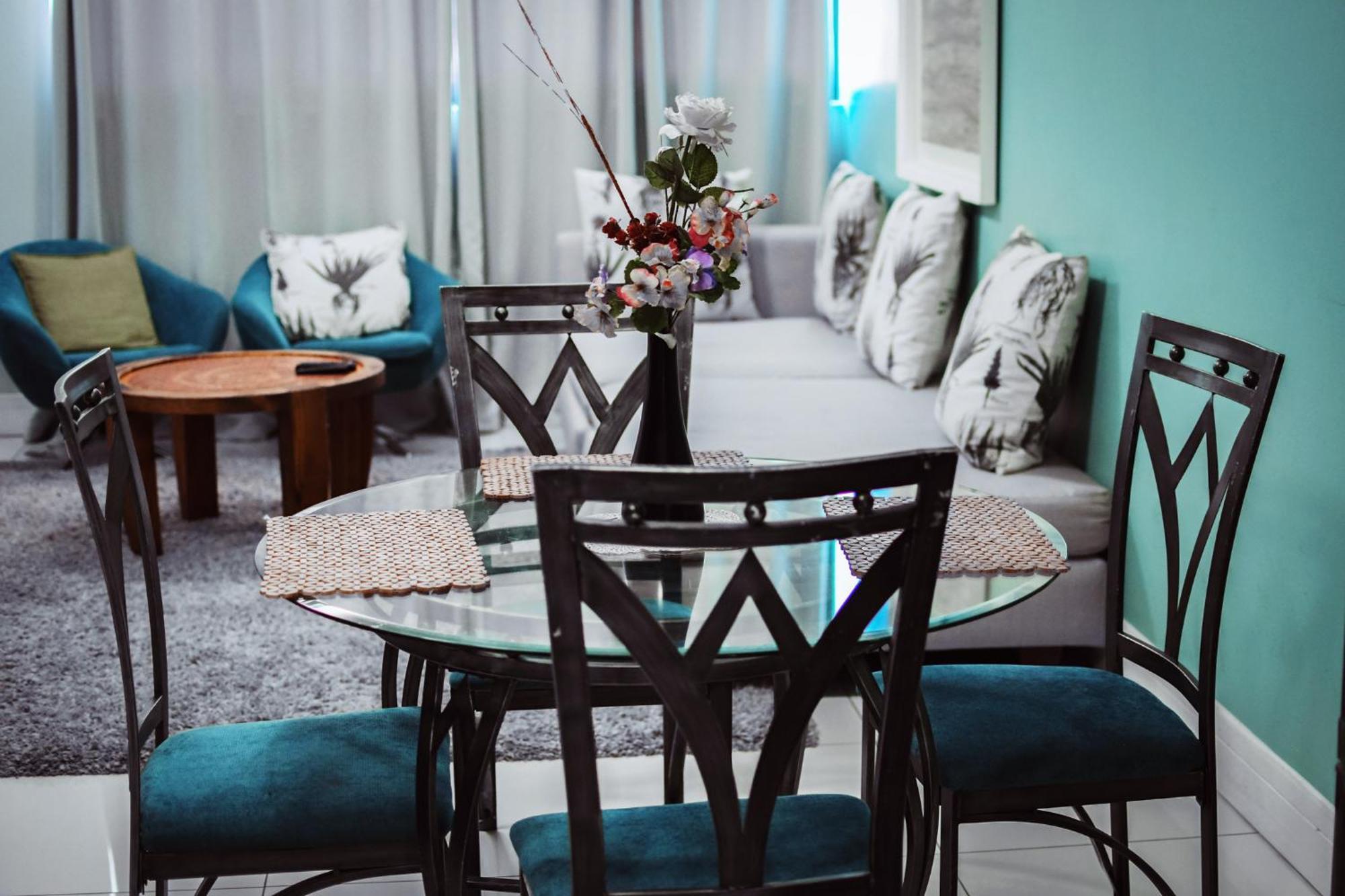 77 On Independence Apartments Windhoek Ngoại thất bức ảnh