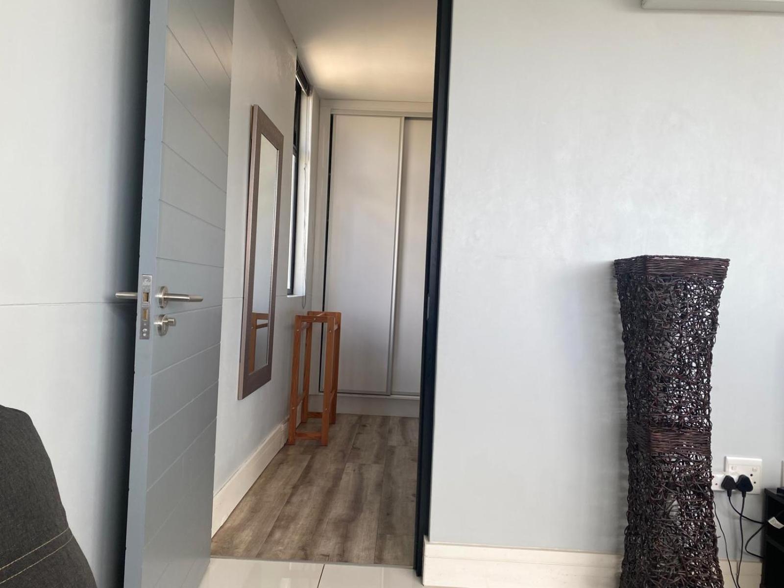 77 On Independence Apartments Windhoek Ngoại thất bức ảnh